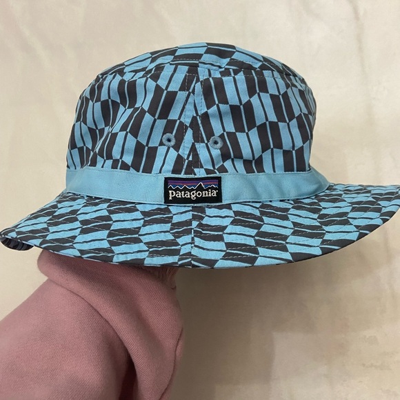 Patagonia Black and Blue Patterned bucket Hat 3561 - Picture 1 of 6